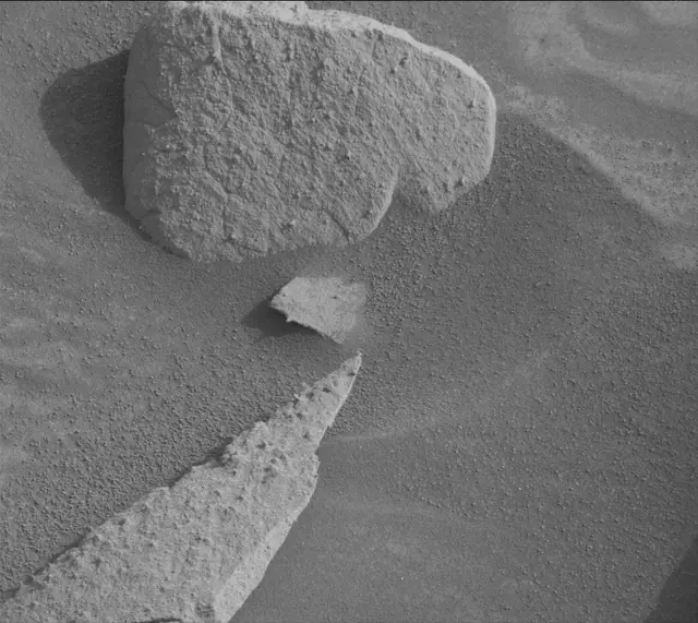 Sol 4148: Mast Camera (Mastcam)