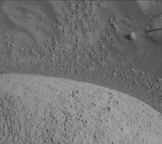 Sol 4148: Mast Camera (Mastcam)
