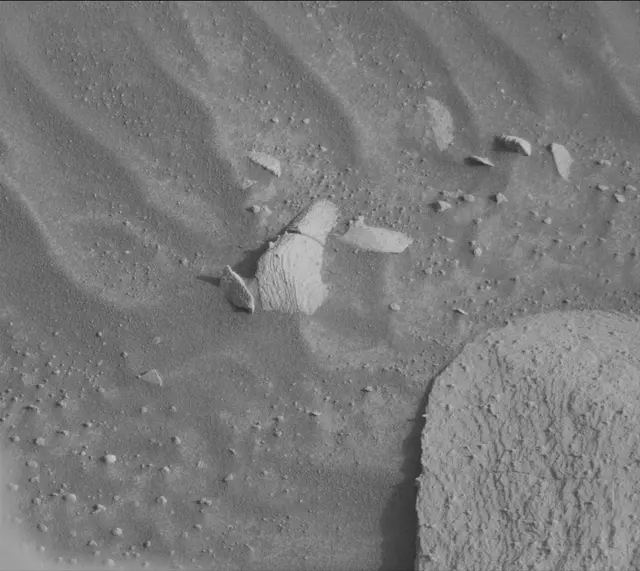 Sol 4148: Mast Camera (Mastcam)