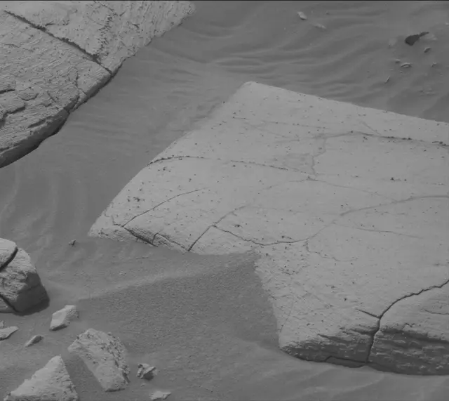 Sol 4151: Mast Camera (Mastcam)