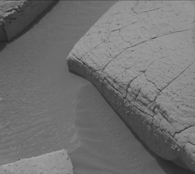 Sol 4151: Mast Camera (Mastcam)