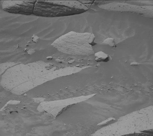 Sol 4151: Mast Camera (Mastcam)