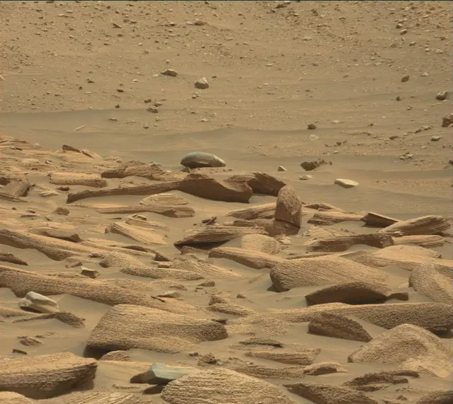 Sol 4151: Mast Camera (Mastcam)