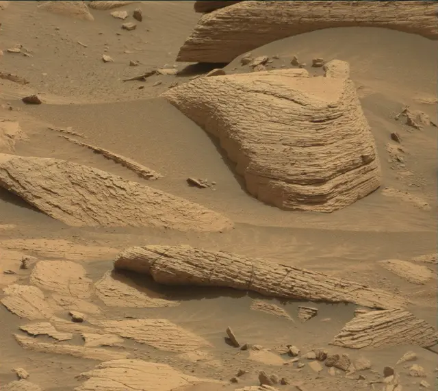 Sol 4151: Mast Camera (Mastcam)