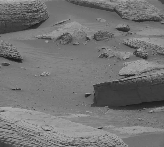 Sol 4151: Mast Camera (Mastcam)