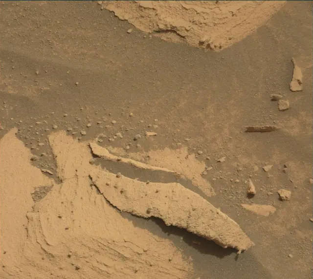 Sol 4151: Mast Camera (Mastcam)