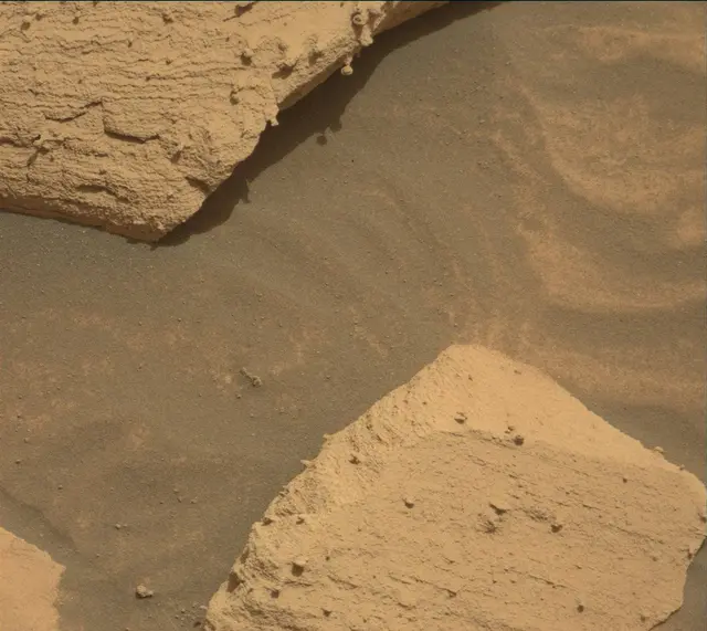 Sol 4151: Mast Camera (Mastcam)