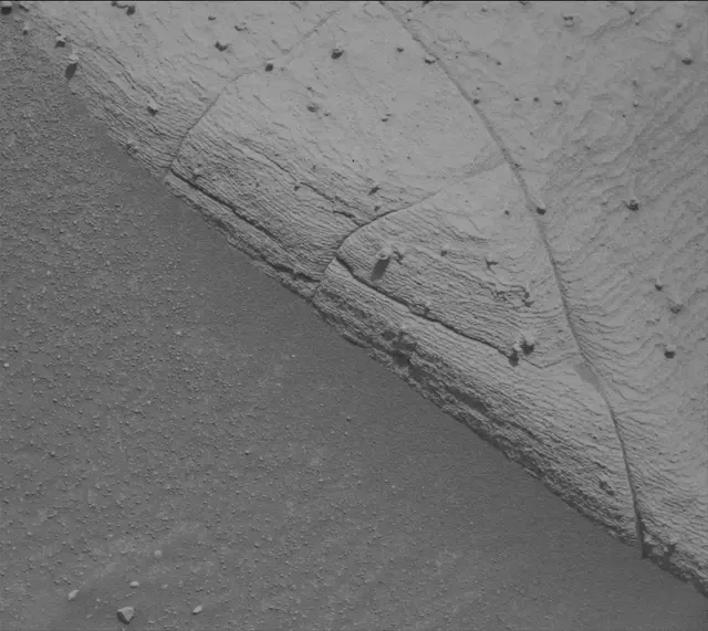 Sol 4151: Mast Camera (Mastcam)