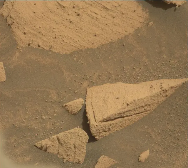 Sol 4151: Mast Camera (Mastcam)