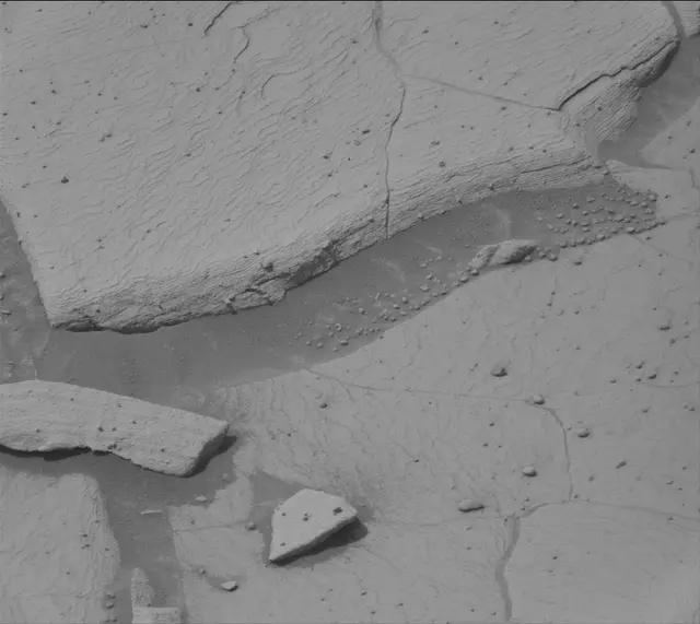 Sol 4152: Mast Camera (Mastcam)