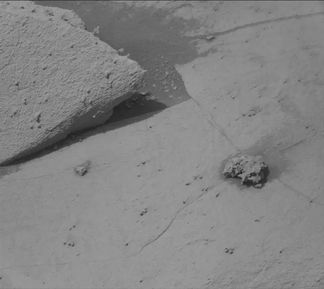 Sol 4152: Mast Camera (Mastcam)