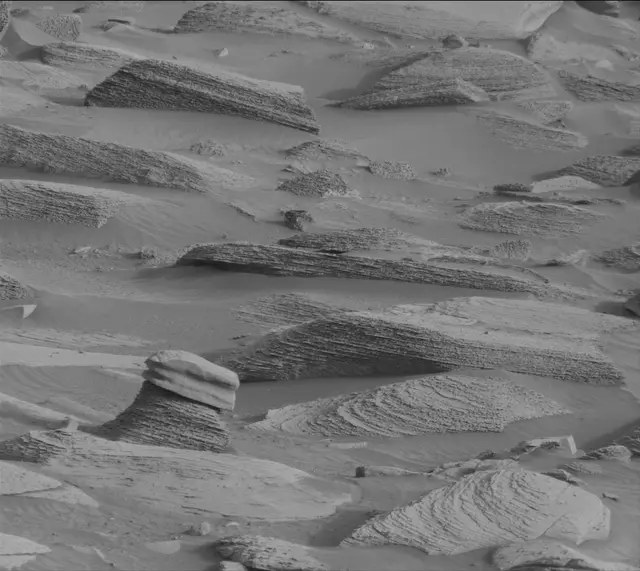 Sol 4152: Mast Camera (Mastcam)