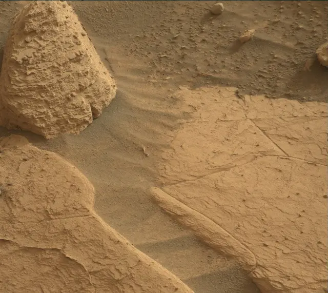 Sol 4152: Mast Camera (Mastcam)