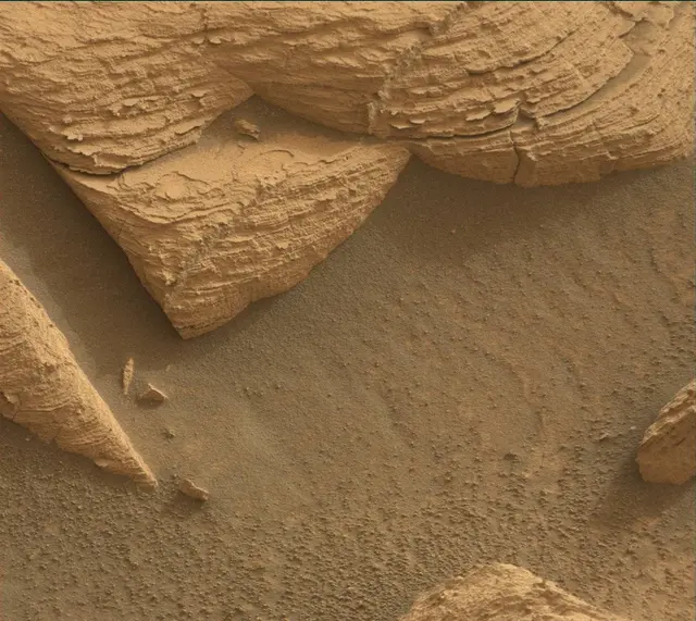 Sol 4152: Mast Camera (Mastcam)