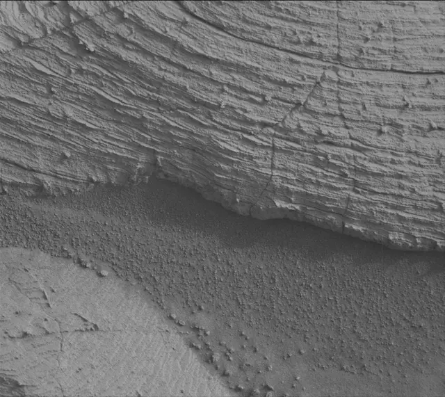 Sol 4152: Mast Camera (Mastcam)