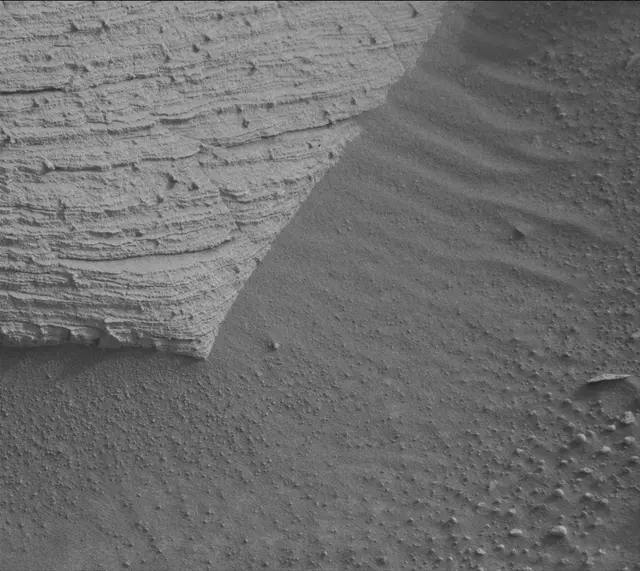 Sol 4152: Mast Camera (Mastcam)