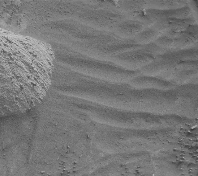 Sol 4152: Mast Camera (Mastcam)