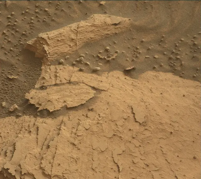 Sol 4152: Mast Camera (Mastcam)