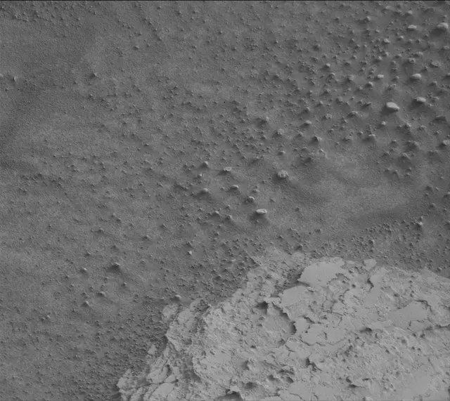 Sol 4152: Mast Camera (Mastcam)
