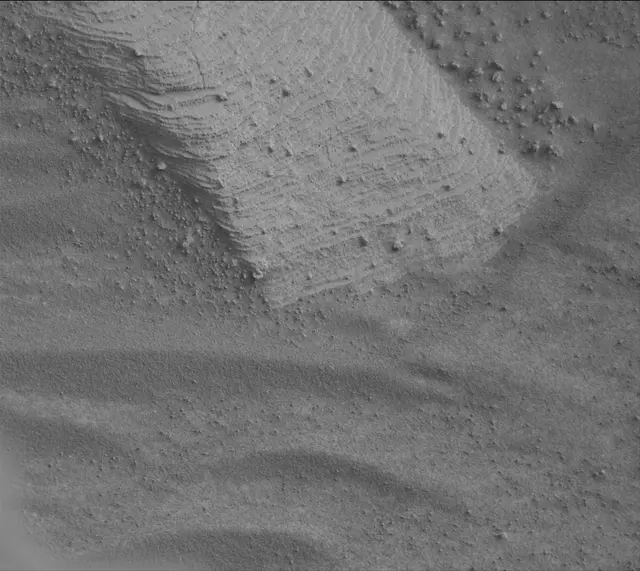 Sol 4152: Mast Camera (Mastcam)