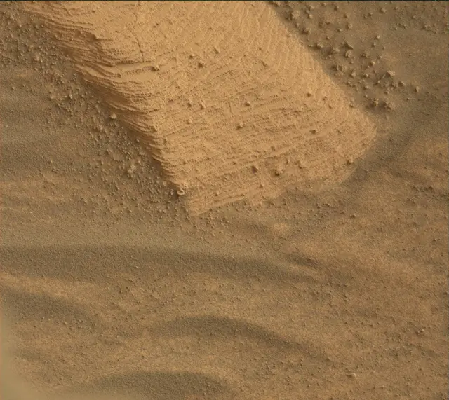 Sol 4152: Mast Camera (Mastcam)