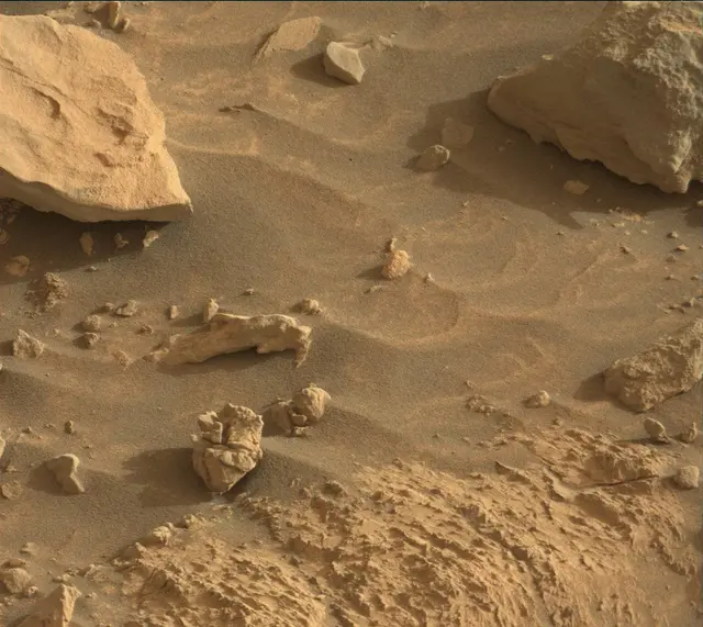 Sol 4169: Mast Camera (Mastcam)