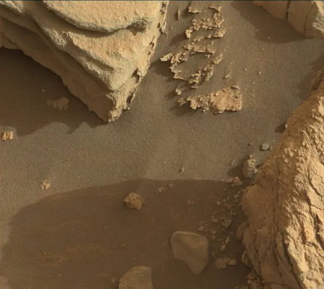 Sol 4169: Mast Camera (Mastcam)