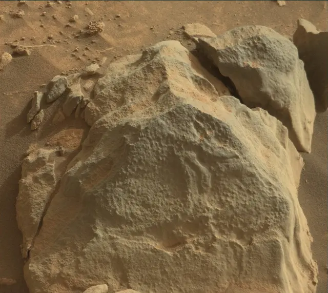 Sol 4169: Mast Camera (Mastcam)