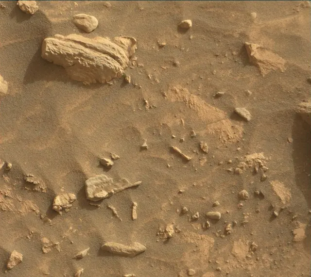 Sol 4169: Mast Camera (Mastcam)