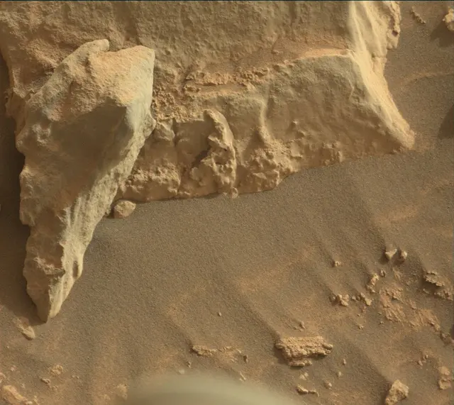 Sol 4169: Mast Camera (Mastcam)