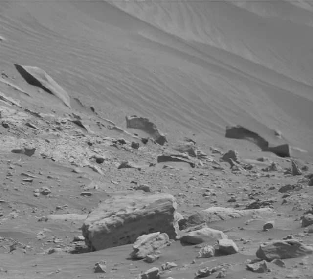 Sol 4171: Mast Camera (Mastcam)