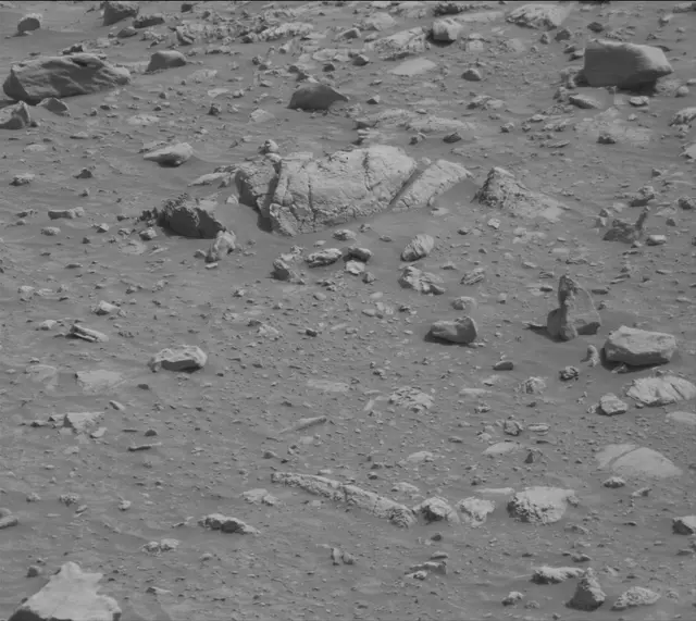 Sol 4171: Mast Camera (Mastcam)