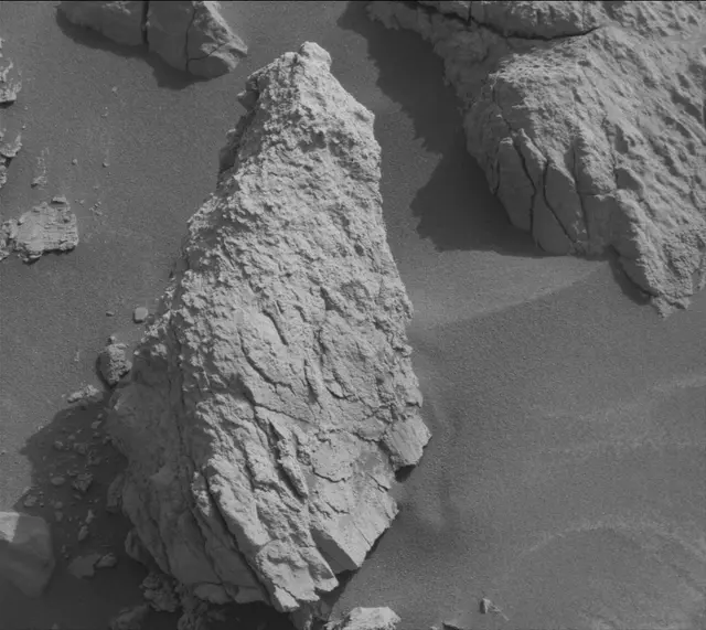 Sol 4171: Mast Camera (Mastcam)