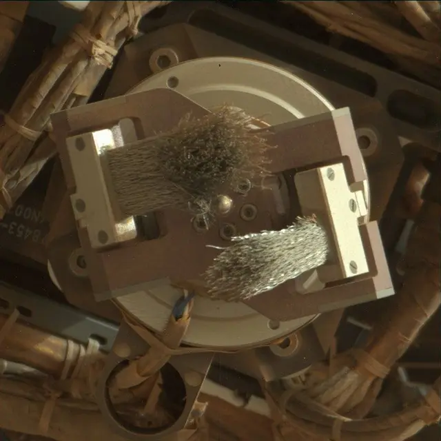 Sol 4173: Mast Camera (Mastcam)
