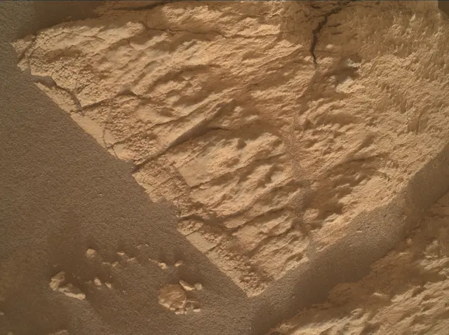 Sol 4173: Mars Hand Lens Imager (MAHLI)