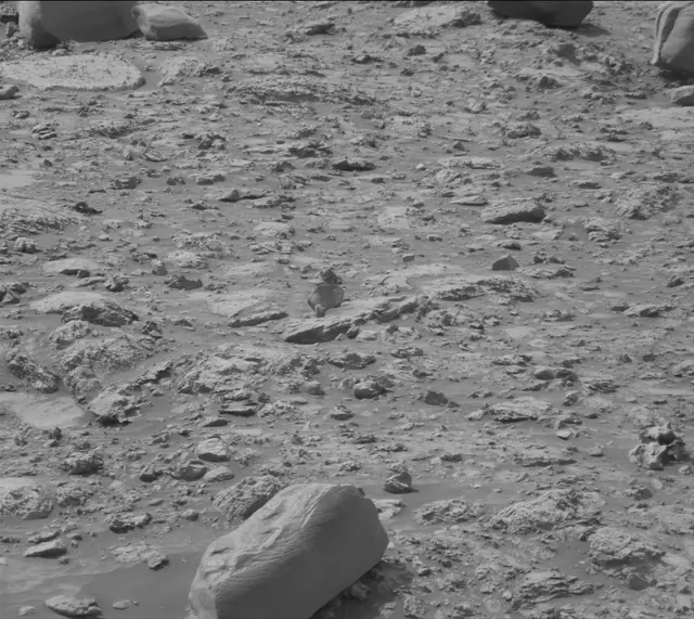 Sol 4174: Mast Camera (Mastcam)