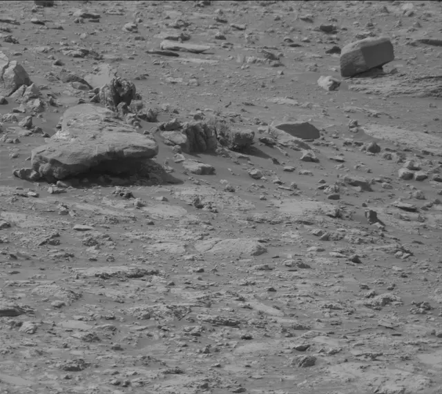 Sol 4174: Mast Camera (Mastcam)