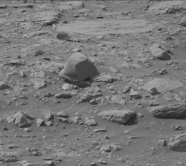 Sol 4174: Mast Camera (Mastcam)