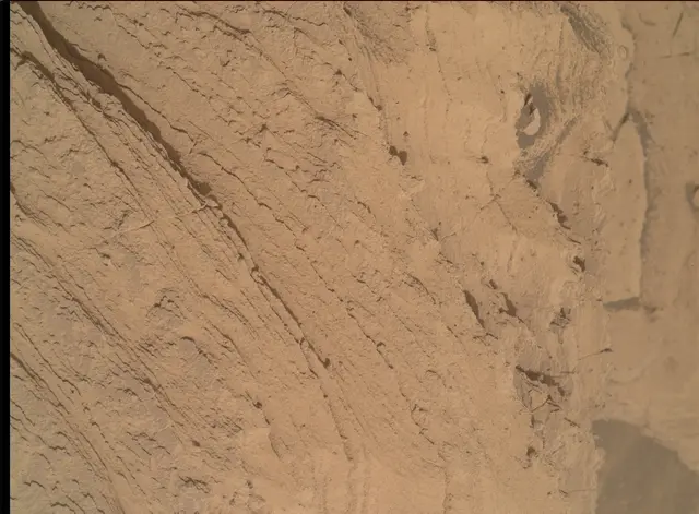 Sol 4178: Mars Hand Lens Imager (MAHLI)