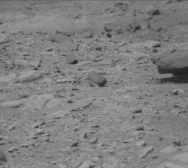 Sol 4182: Mast Camera (Mastcam)