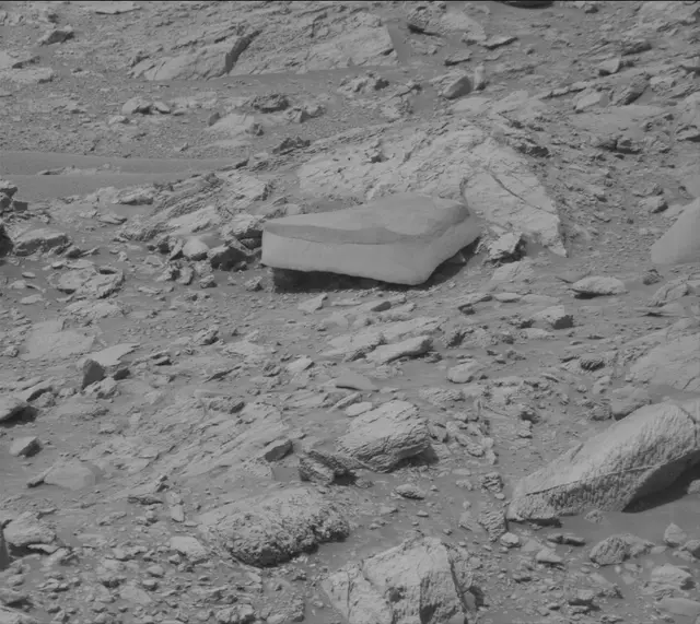 Sol 4182: Mast Camera (Mastcam)