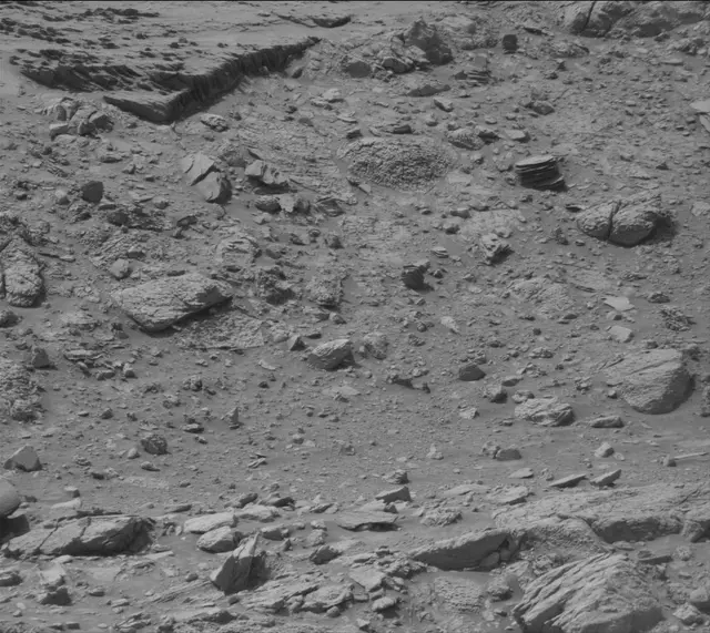 Sol 4182: Mast Camera (Mastcam)