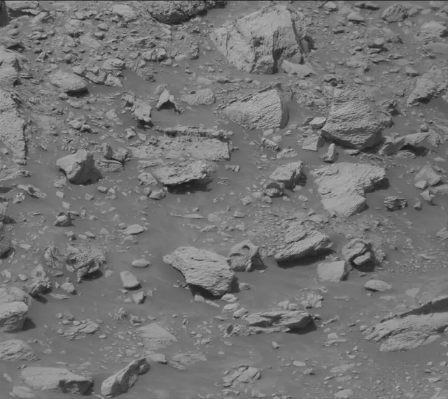 Sol 4182: Mast Camera (Mastcam)