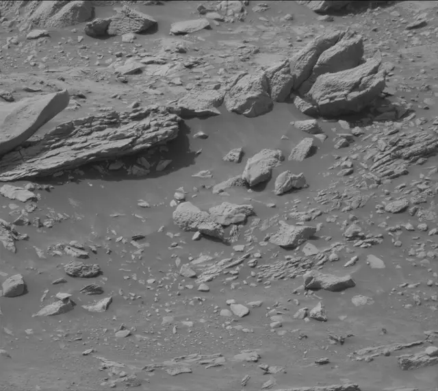 Sol 4182: Mast Camera (Mastcam)