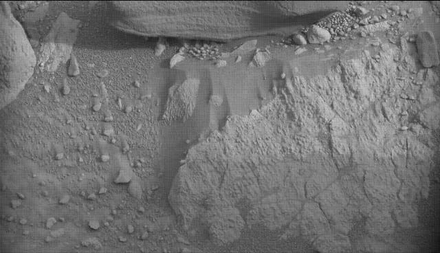 Sol 4185: Mast Camera (Mastcam)