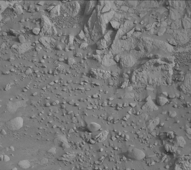 Sol 4185: Mast Camera (Mastcam)