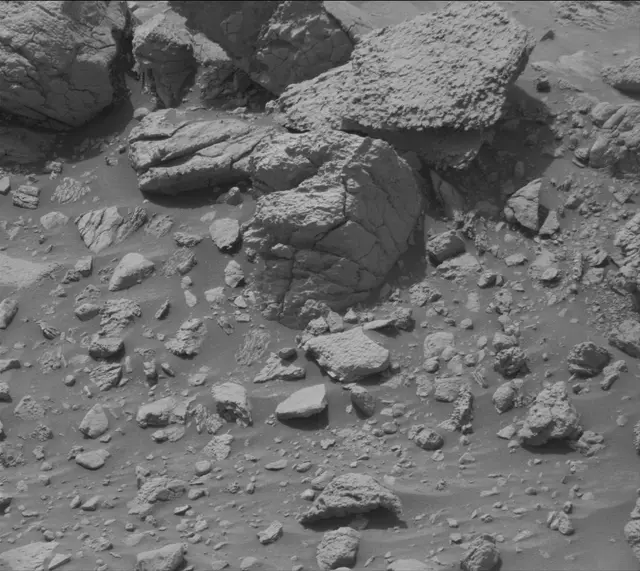 Sol 4185: Mast Camera (Mastcam)