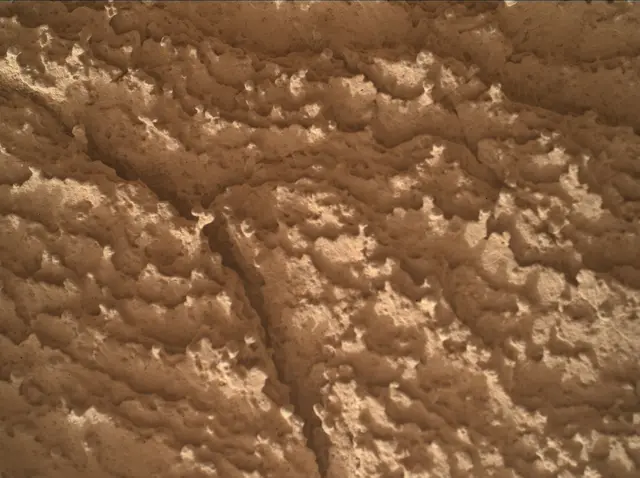 Sol 4186: Mars Hand Lens Imager (MAHLI)