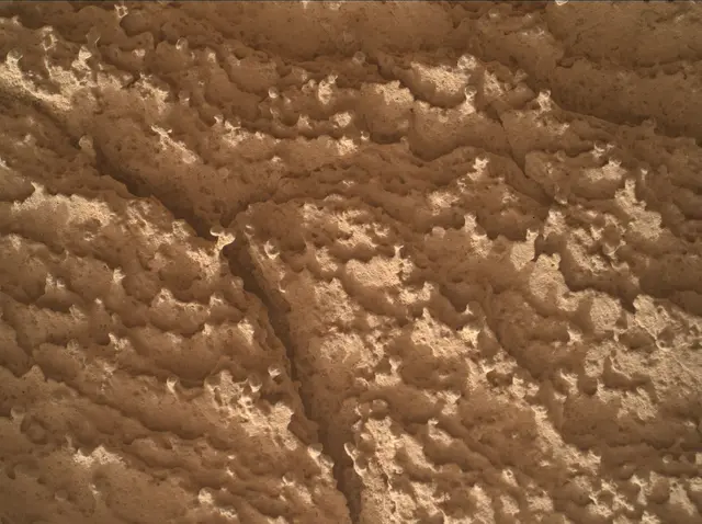 Sol 4186: Mars Hand Lens Imager (MAHLI)