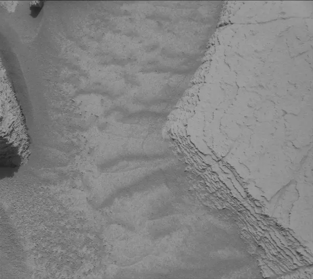 Sol 4187: Mast Camera (Mastcam)